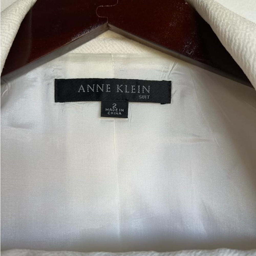 Anne Klein pant suit - Picture 6 of 7